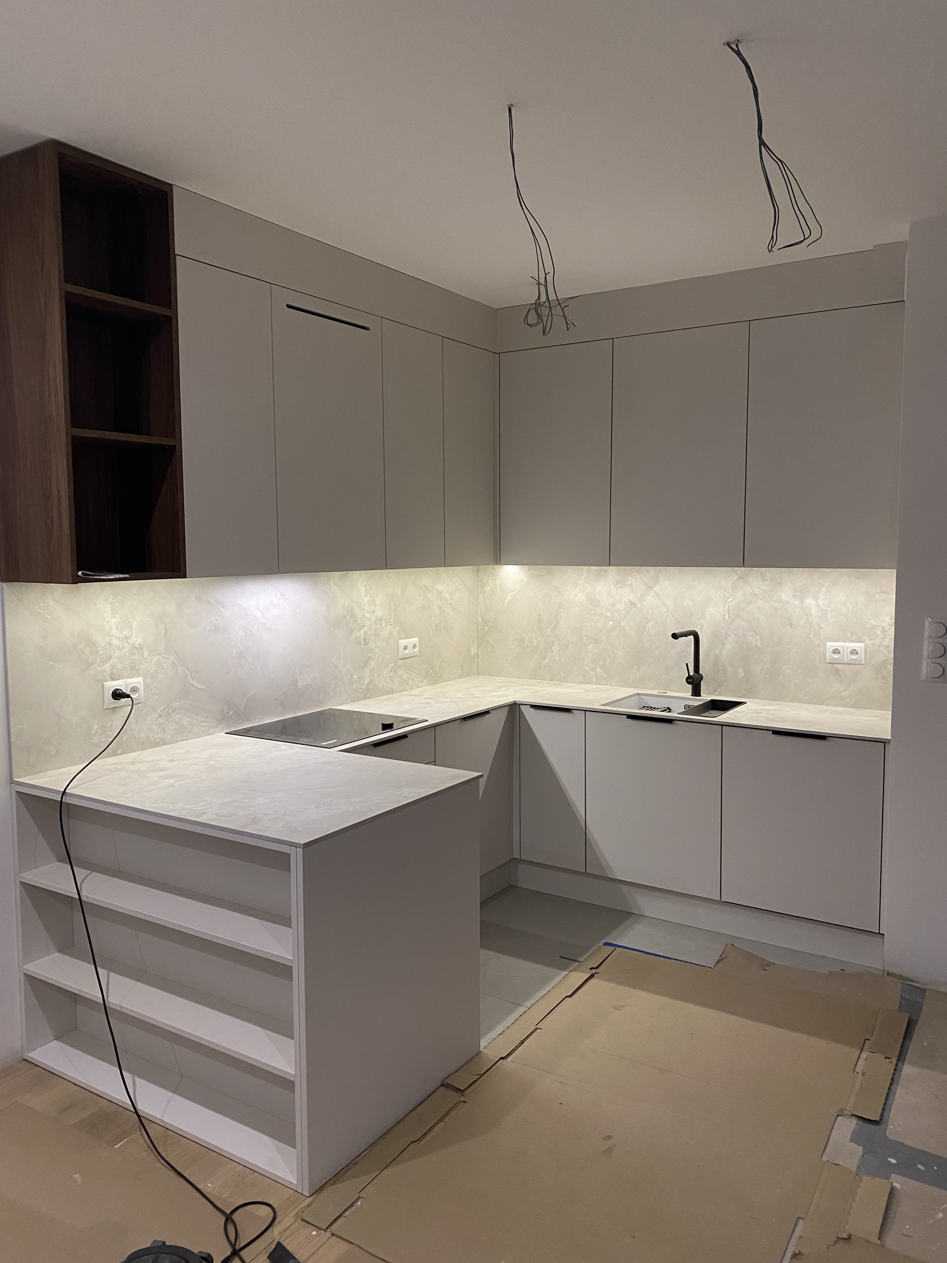 Biała kuchnia na wymiar